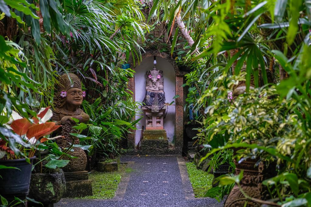 Suarsena Ubud Kültér fotó